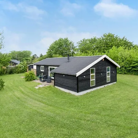 3 Bedroom Lovely In Сasa de vacaciones