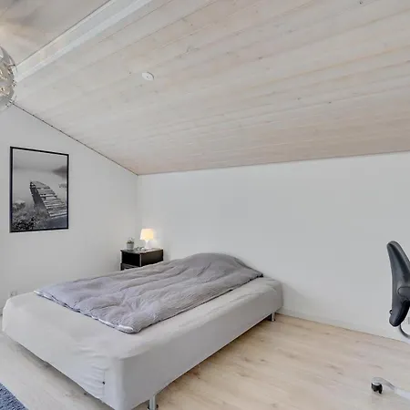 Сasa de vacaciones 3 Bedroom Lovely In *