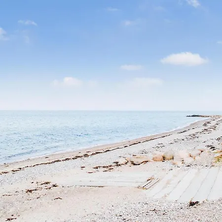 Сasa de vacaciones 3 Bedroom Lovely In Kalundborg